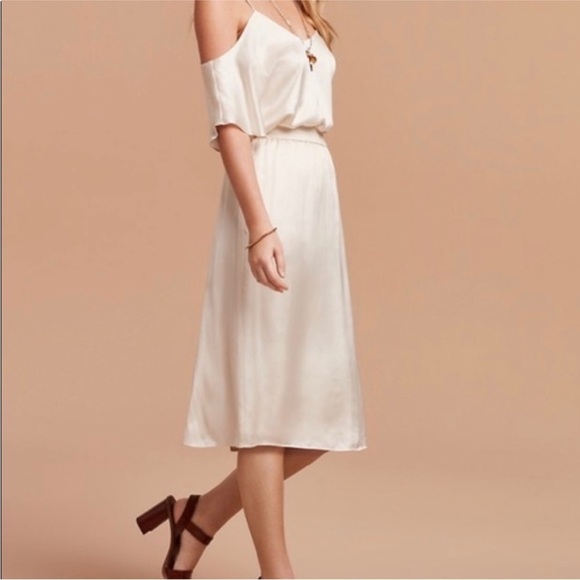 Aritzia Wilfred satin skirt NEW - Picture 1 of 10